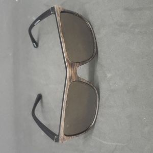 Wood grain silver mirror tint sunglasses